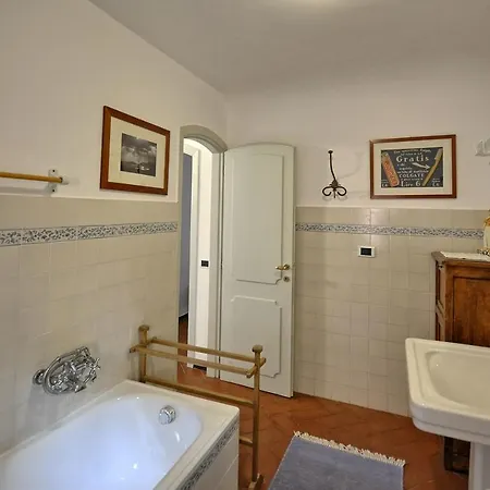 Monte Marcello-zanego Sleeps 6 Wifi דירה Bocca di Magra